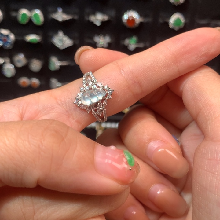 廷***大翡翠银S925镶嵌颈饰戒指