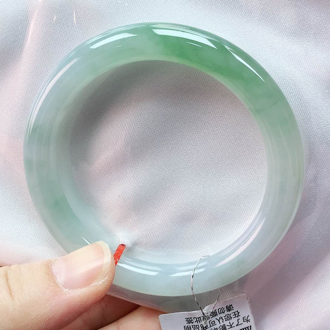 翡翠手镯未镶嵌54圆