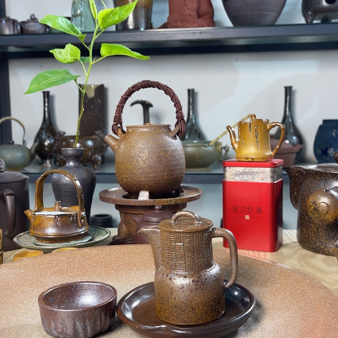 碟紫砂粗陶实用茶壶