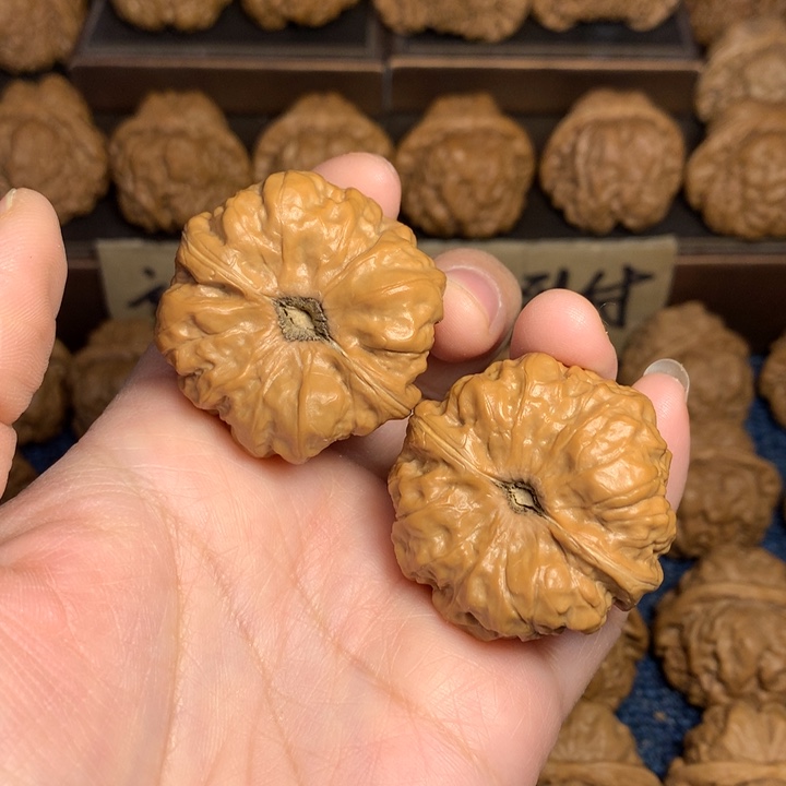 桃核吊坠马***奥蛤蟆核桃