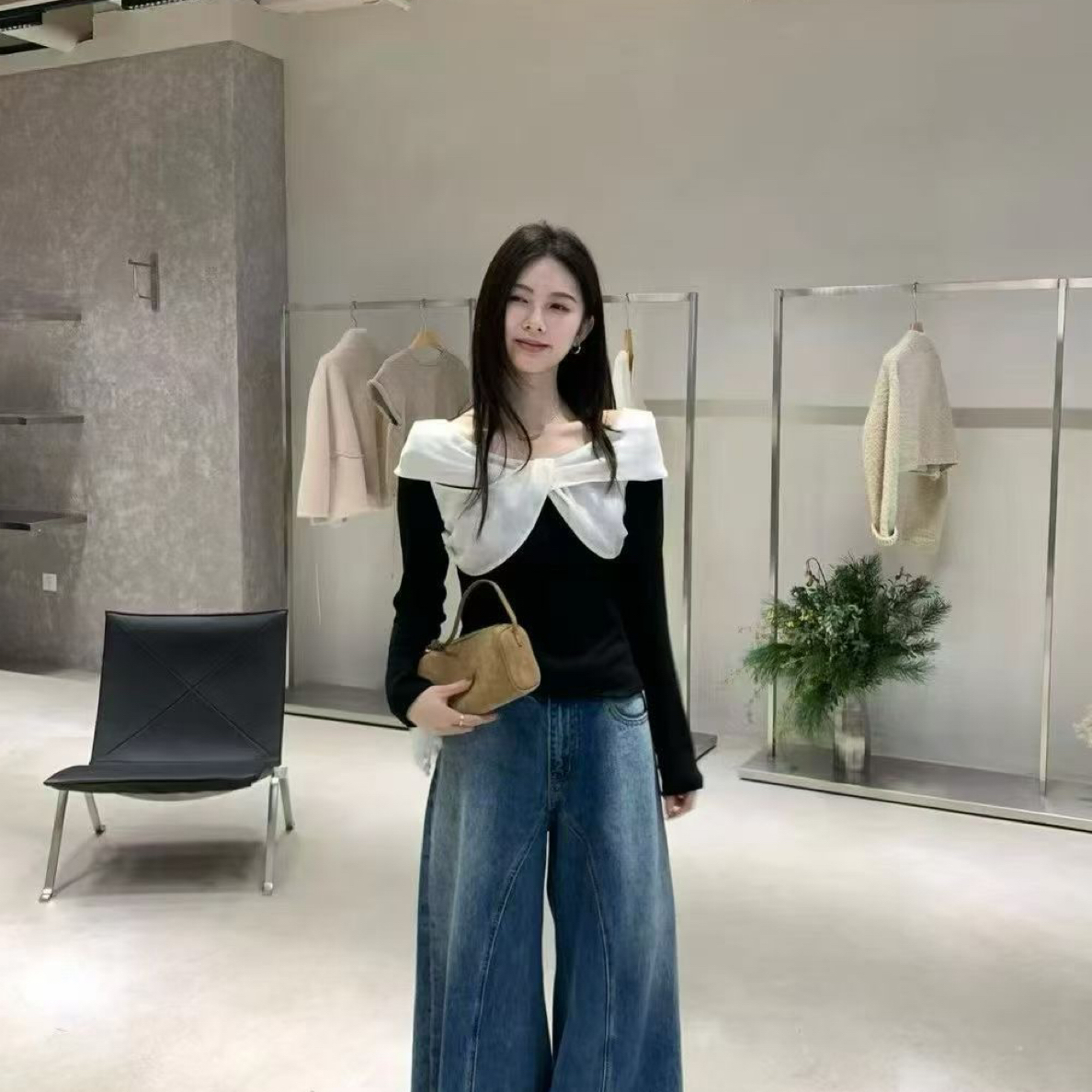 秋冬小众设计感露肩咖色撞色针织打底衫