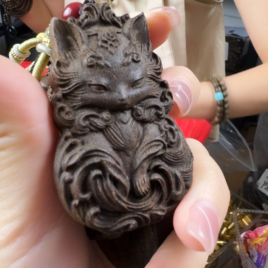 沉香香囊沉香雕刻凤九发一个