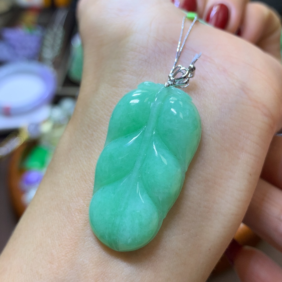 【闪购商品】翡翠颈饰18K金镶嵌翡翠