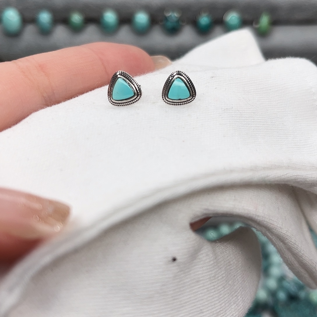 绿松石绿松石未镶嵌