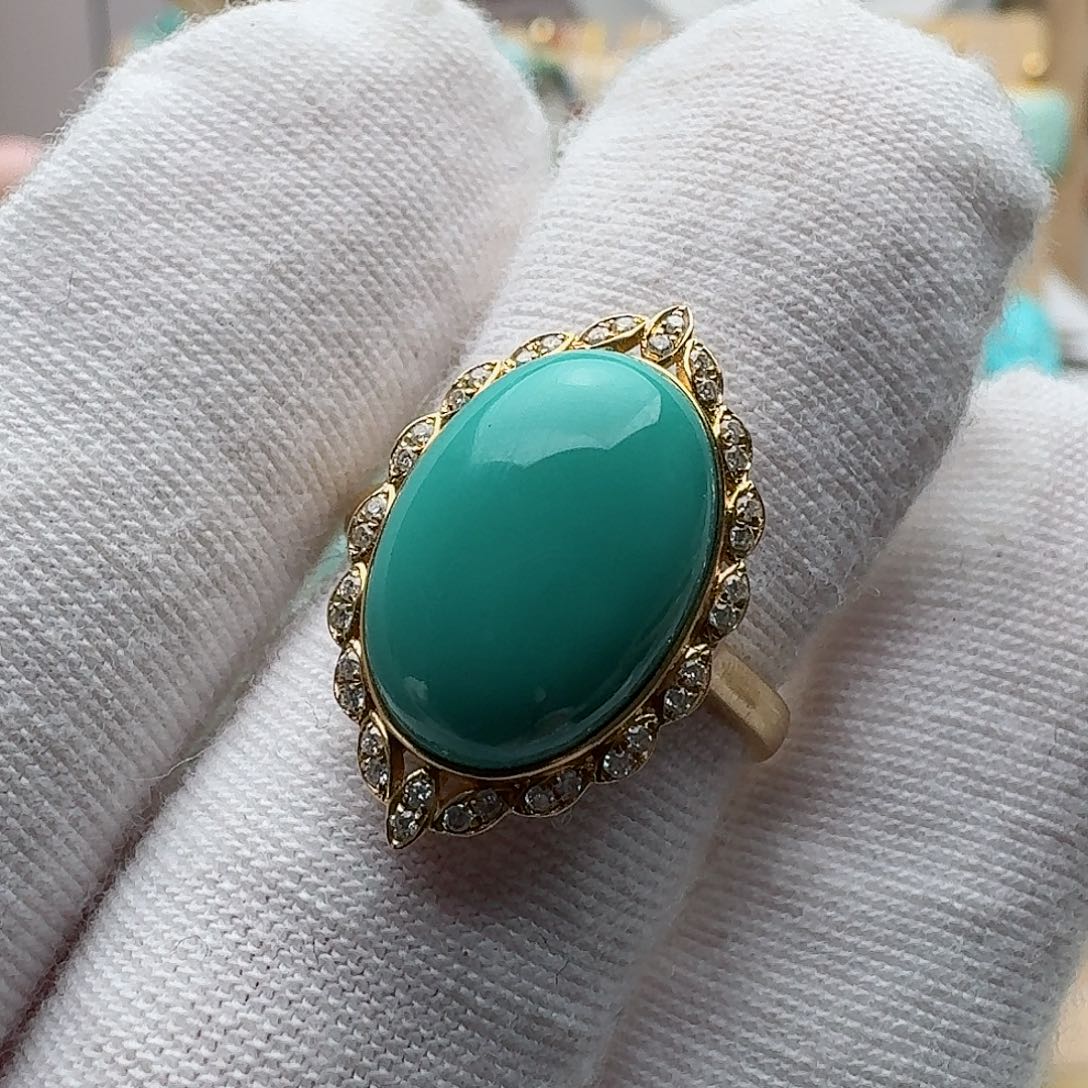 绿松石珠宝奇石18K金镶嵌娟**?