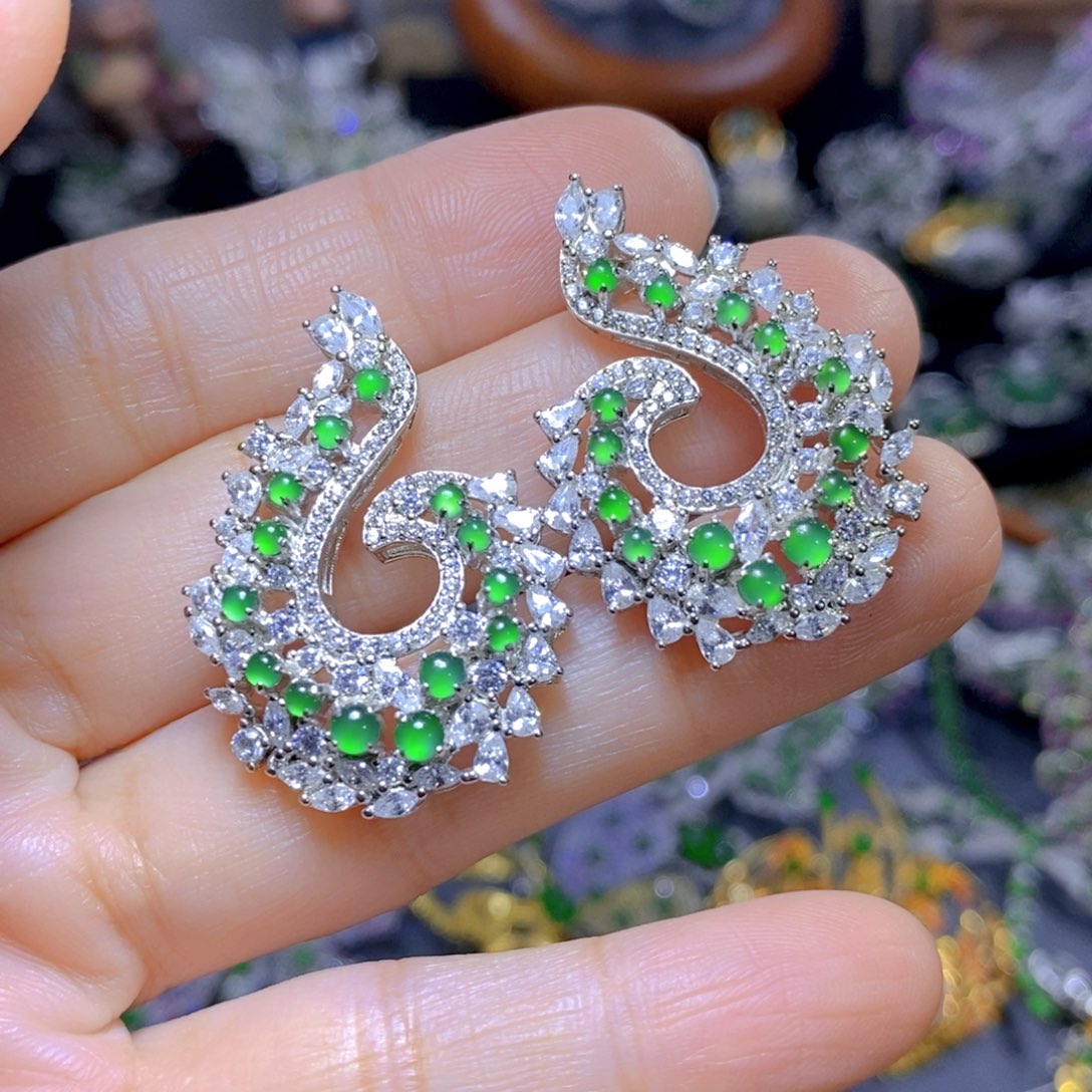 翡翠颈饰银S925镶嵌天然翡翠