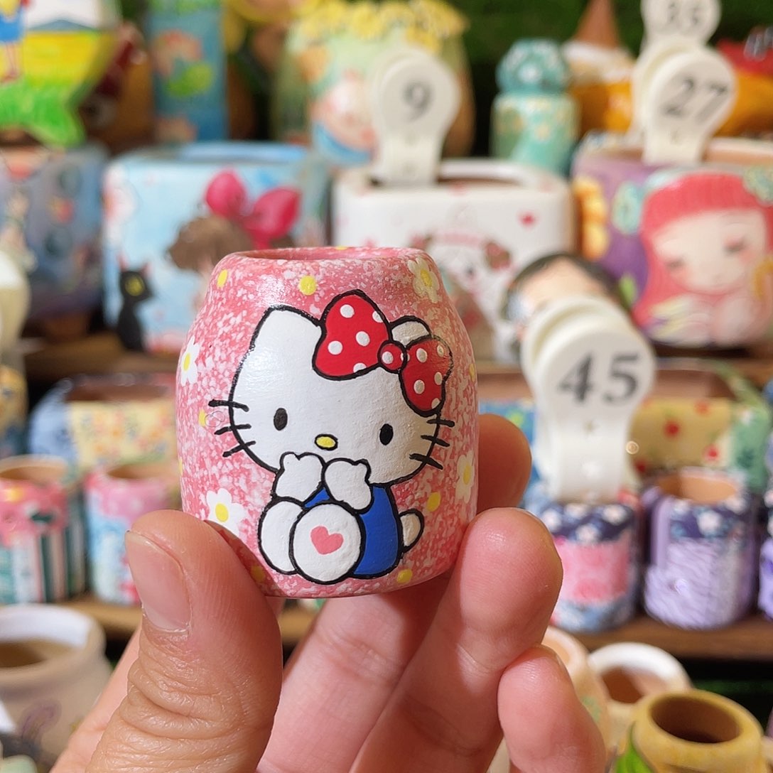 红陶凯蒂猫….手工手绘