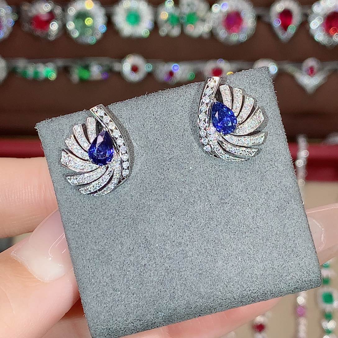 蓝宝石耳饰18K金镶嵌1.08ct/天然宝石/七天无理由