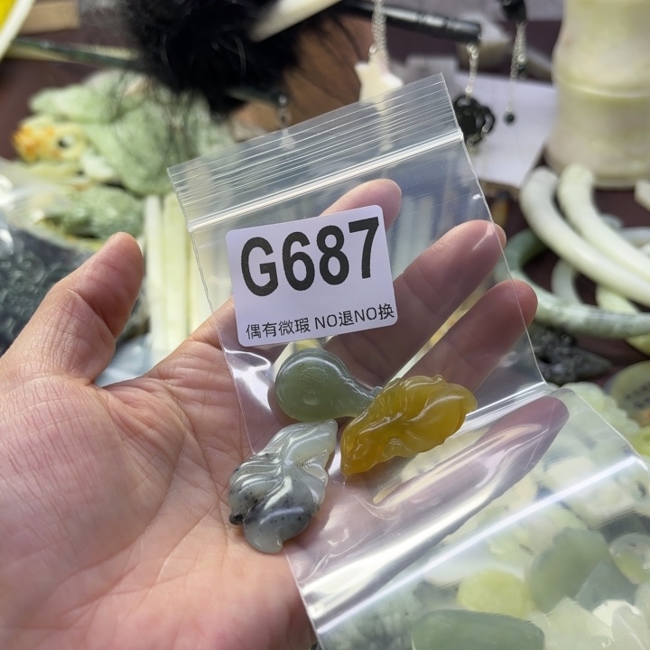 蛇纹石玉发饰合金昌*
