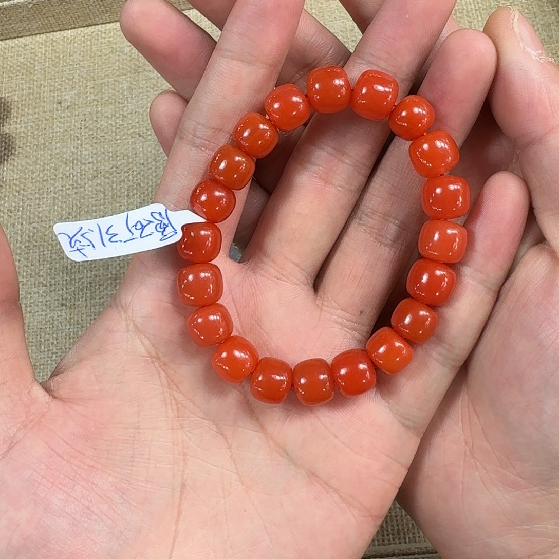南红玛瑙手链未镶嵌袁***、原矿南红手串10mm高品质辣椒红