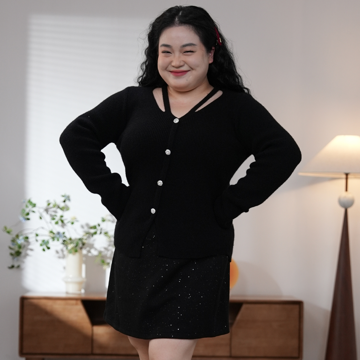 福饮沸别【点缀肩线】秋冬大码胖mm显瘦气质镂空针织上衣25204