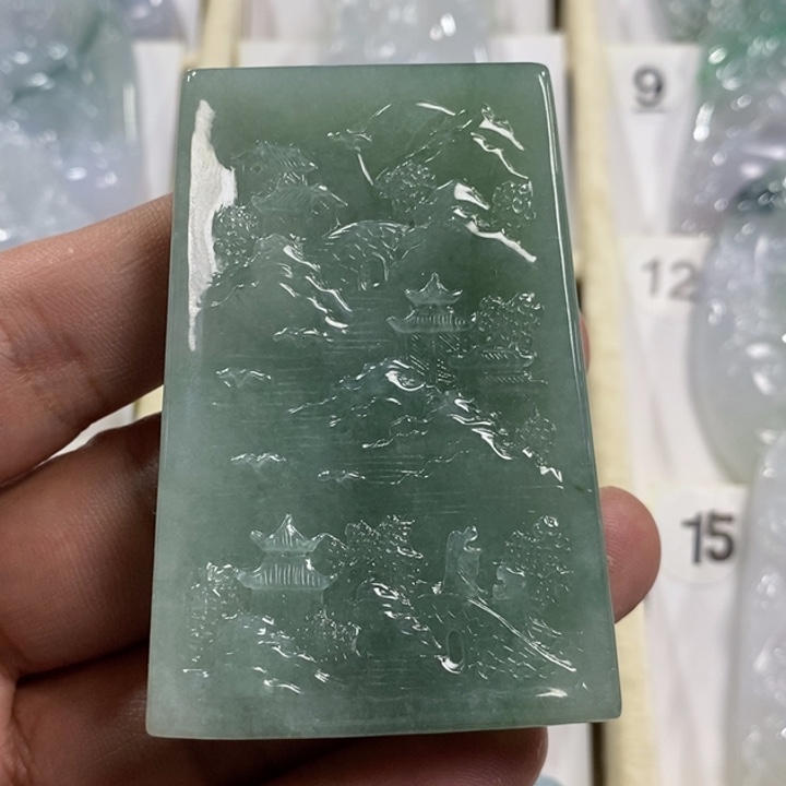 颈饰未镶嵌翡翠山水