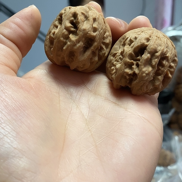 把件文玩核桃41平谷方块刀疤纹
