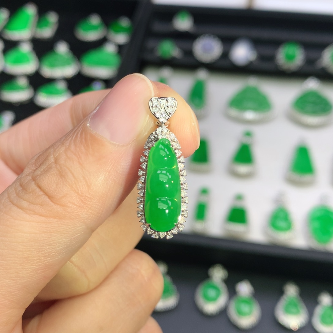 翡翠18K金镶嵌吊坠(不含链)