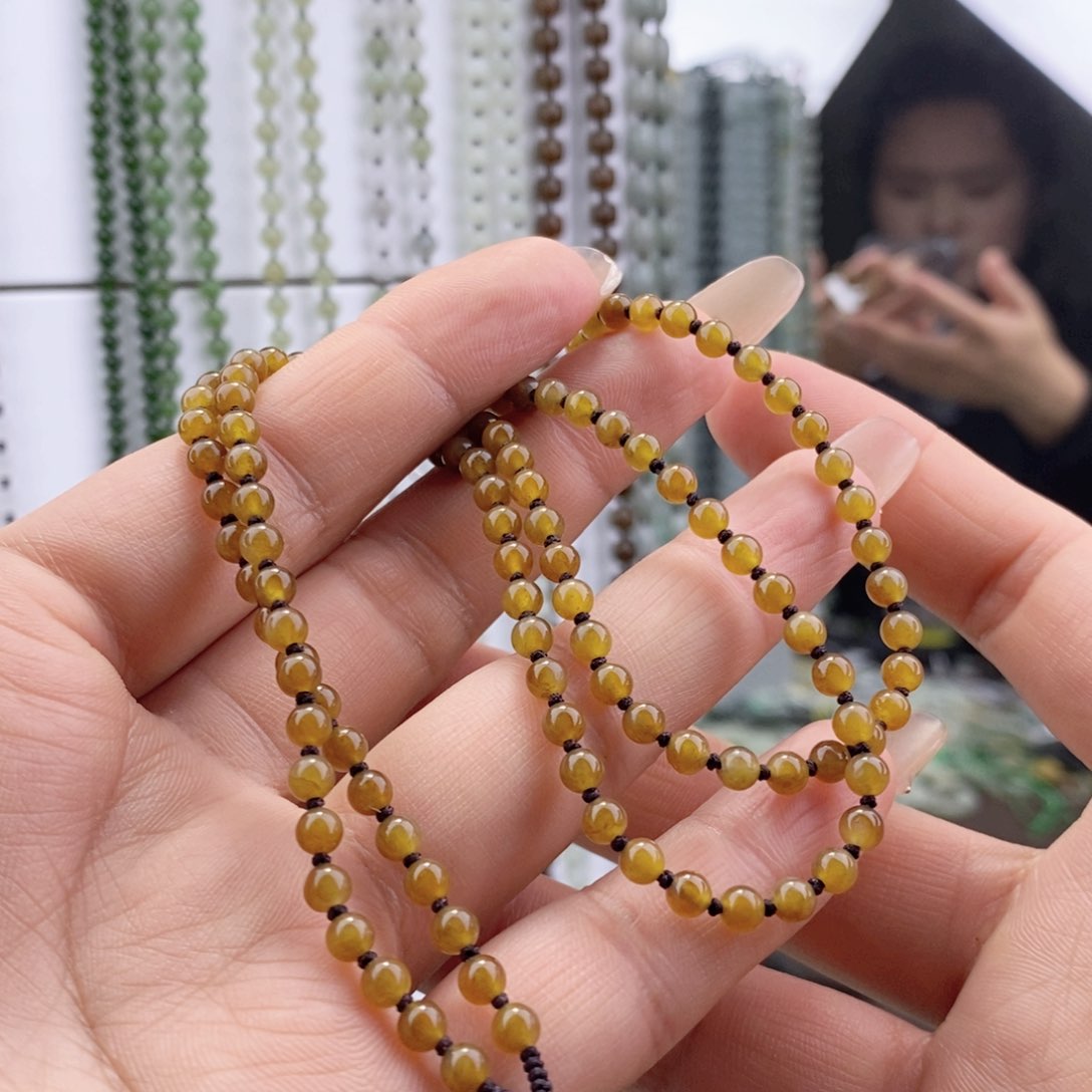 和田玉颈饰未镶嵌千*里