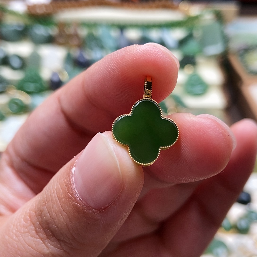 吊坠(不含链)18K金镶嵌和田玉