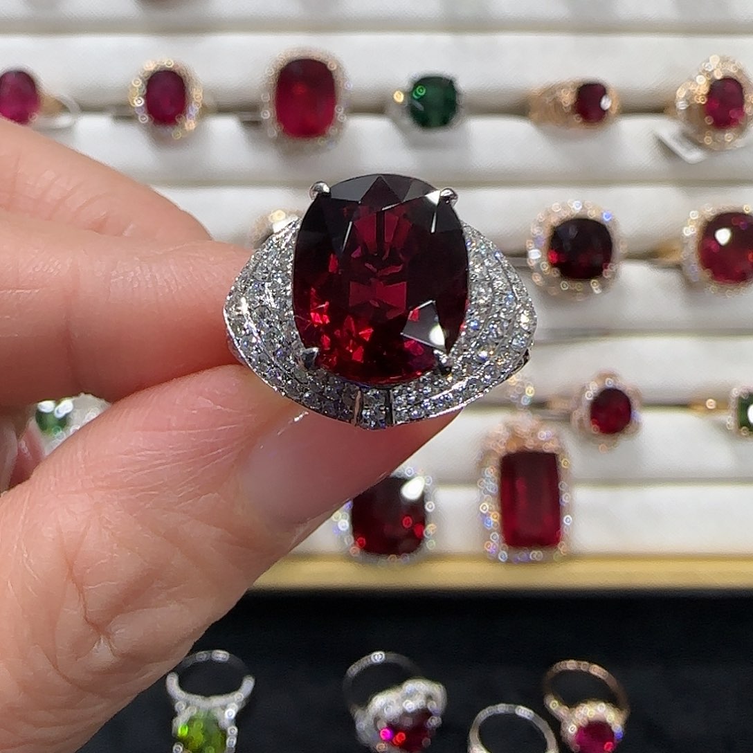碧玺戒指18K金镶嵌5.55ct