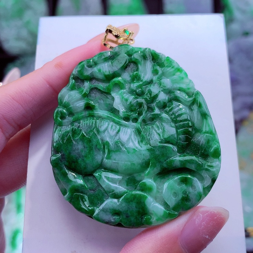 【闪购商品】翡翠颈饰未镶嵌天然