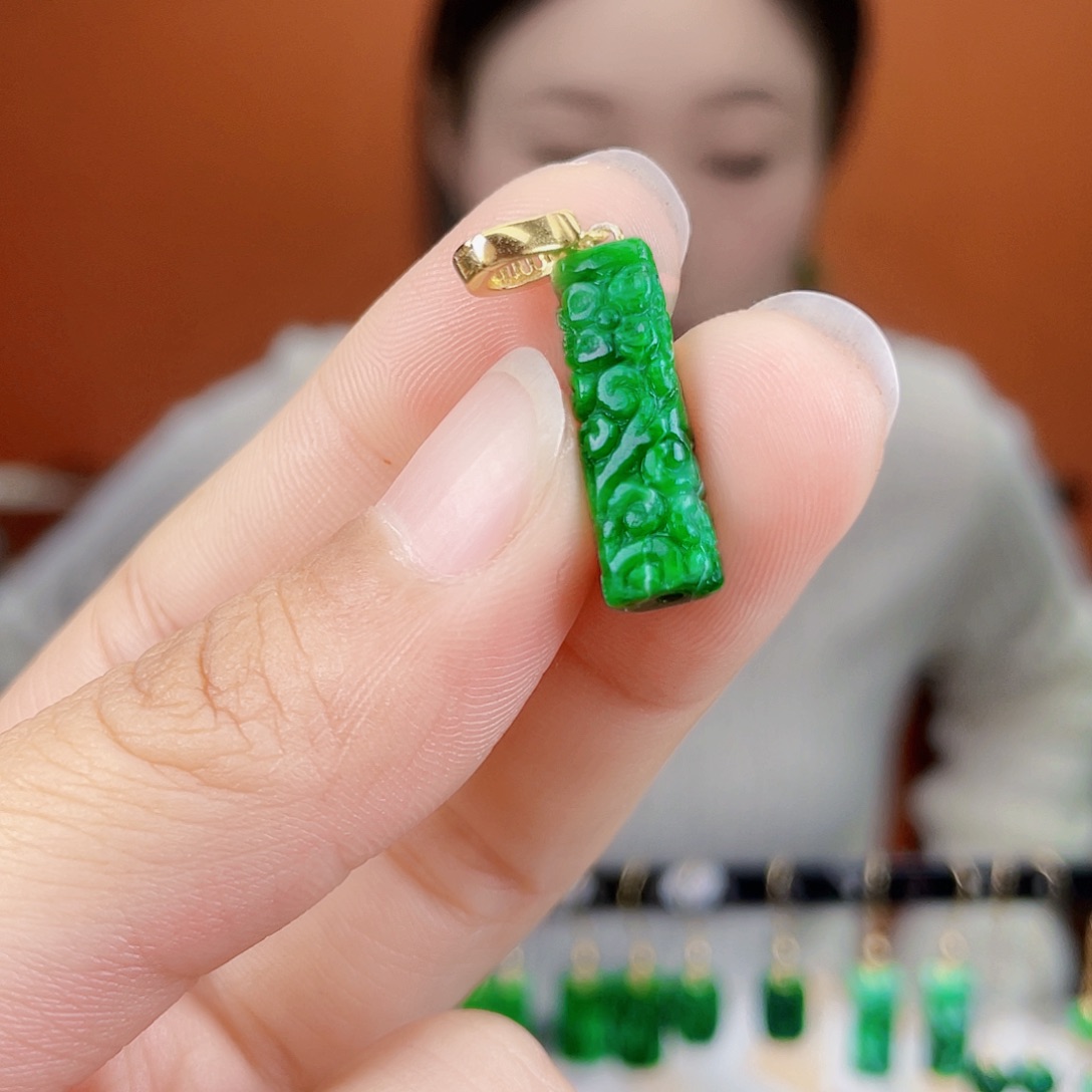 翡翠未镶嵌耳饰饰品