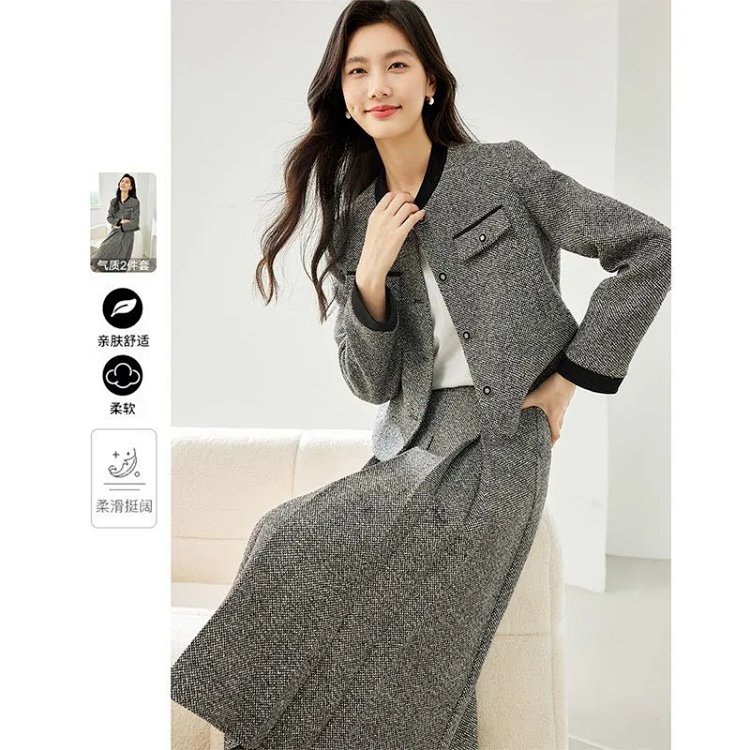 梵希蔓优雅小香风套装秋冬撞色圆领外套+橡筋百褶裙两件套M9988