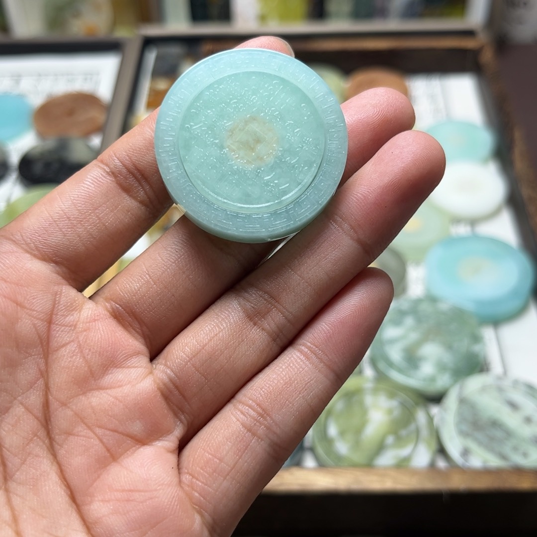 合金蛇纹石玉颈饰