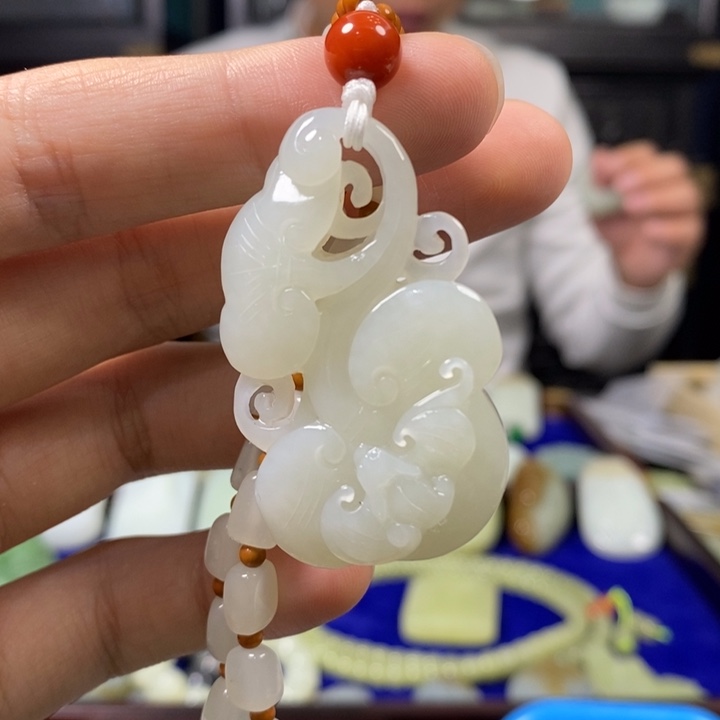 和田玉挂件未镶嵌时*