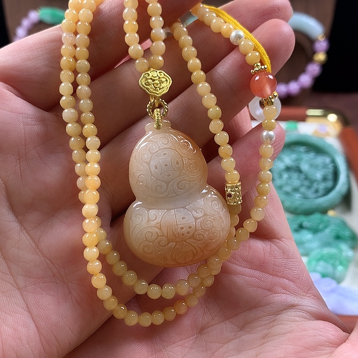 翡翠未镶嵌颈饰吊坠