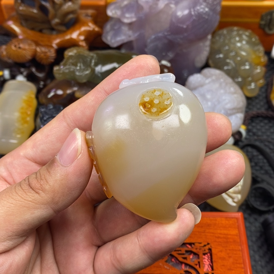 玛瑙/玉髓手把件未镶嵌石*语