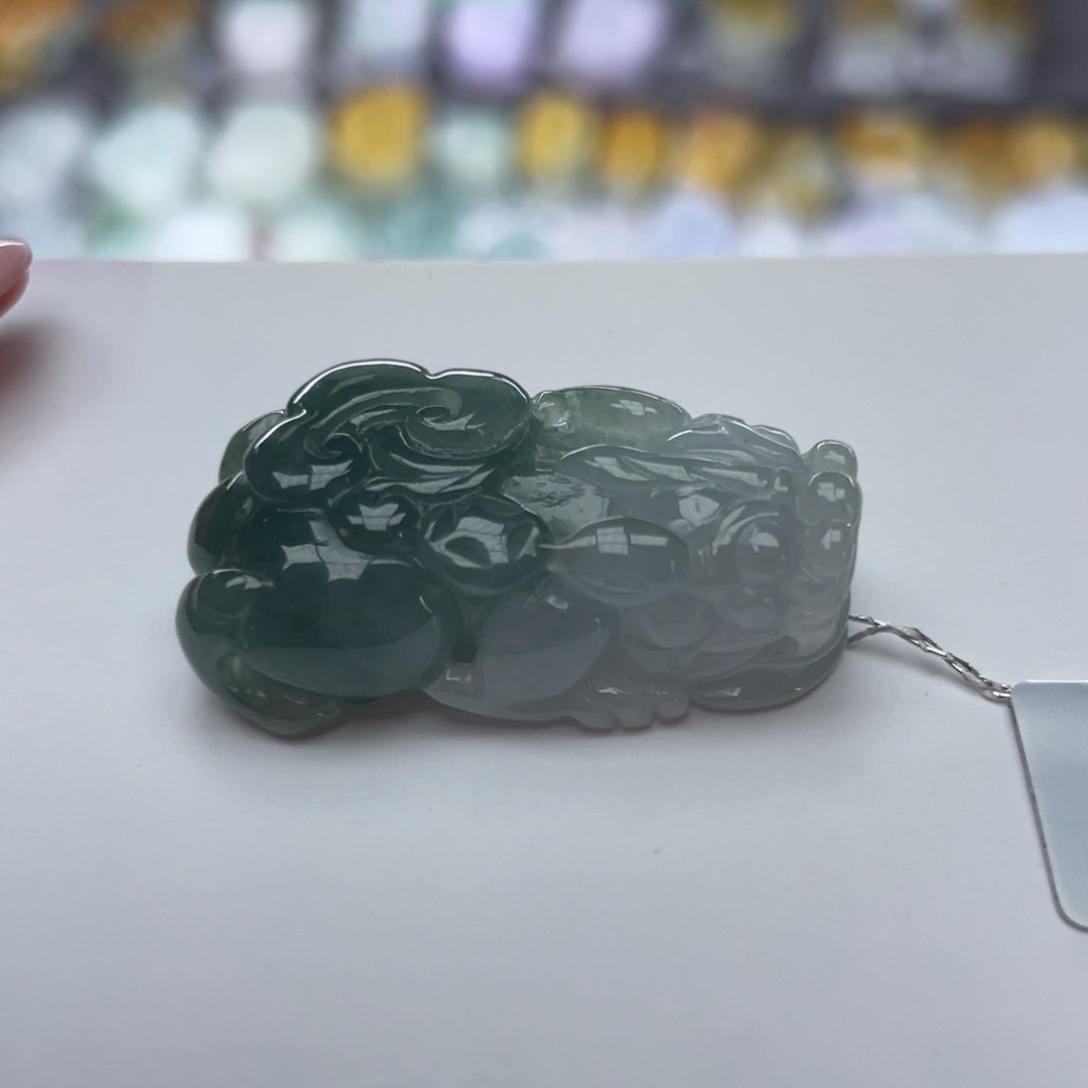 翡翠颈饰未镶嵌貔貅