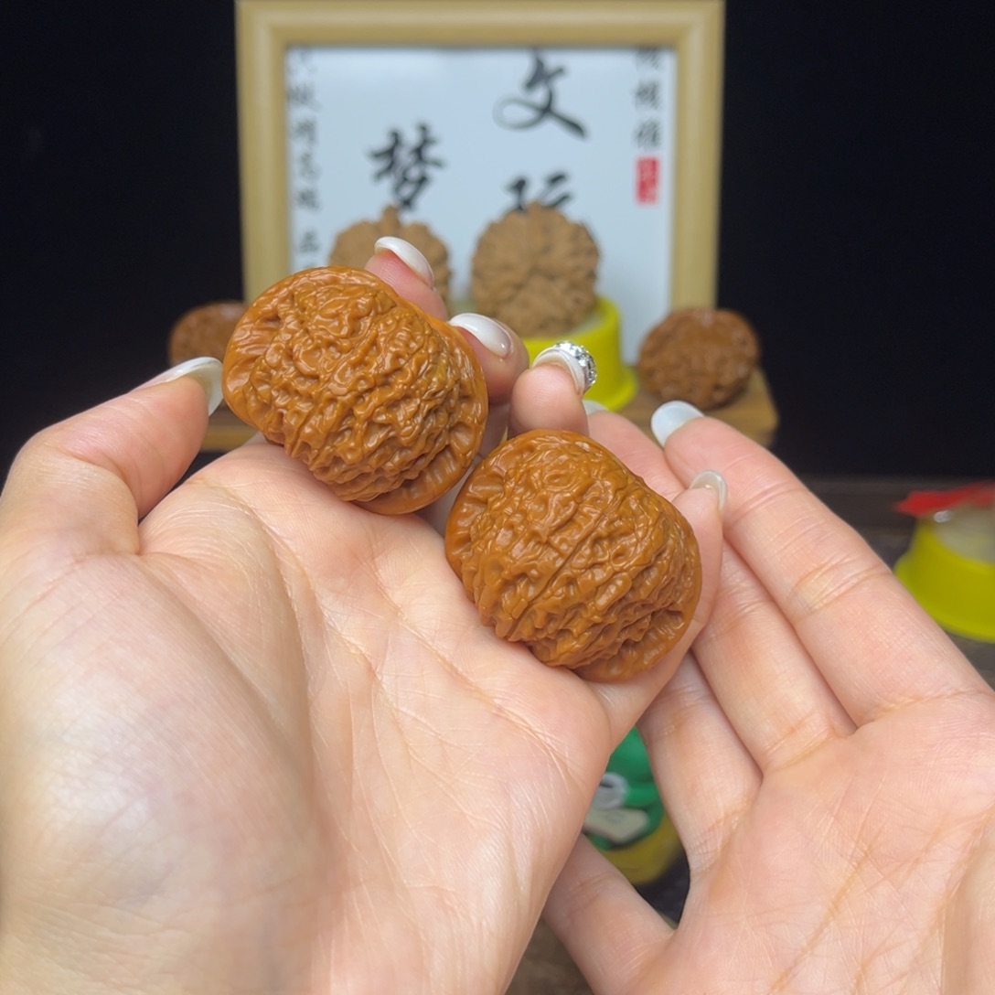 文玩核桃吊坠血麒麟41➕微修打底