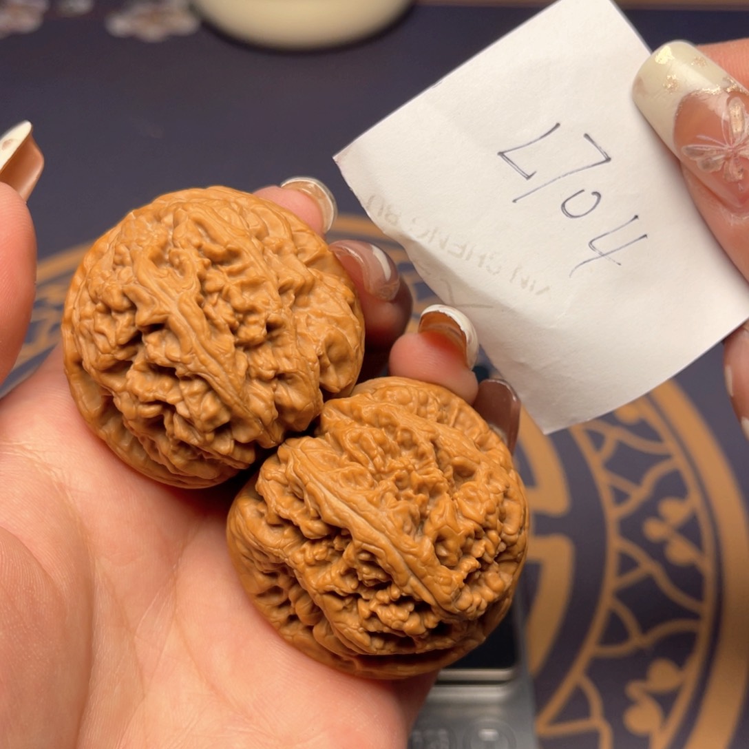 文玩核桃把件粗筋43