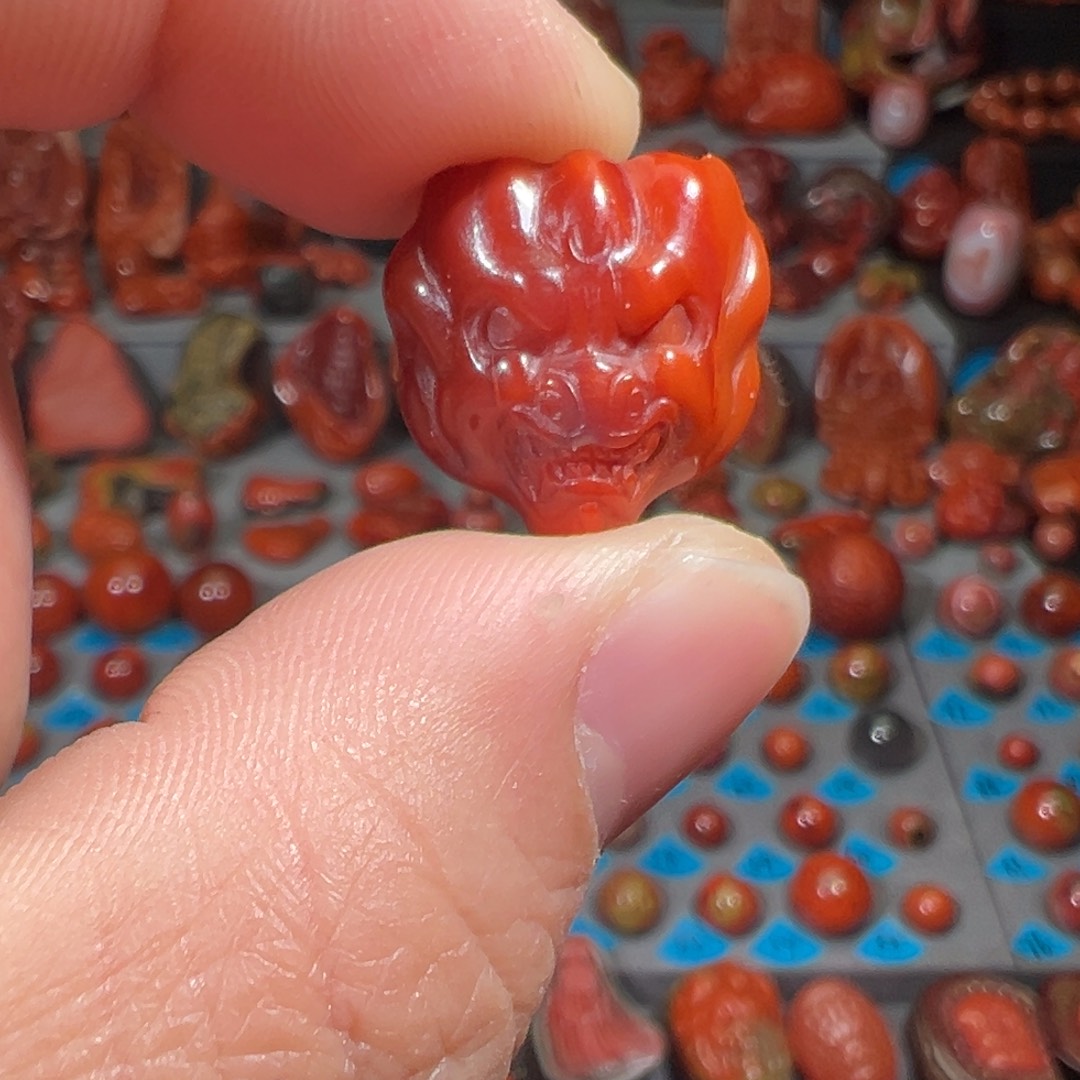 南红玛瑙未镶嵌兽面