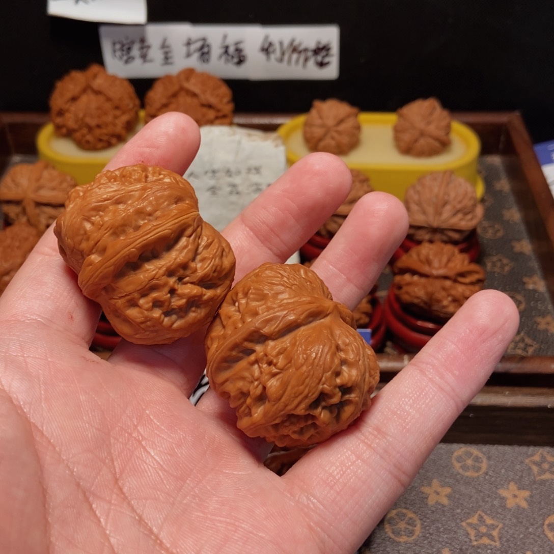 吊坠文玩核桃坤***身元宝6675