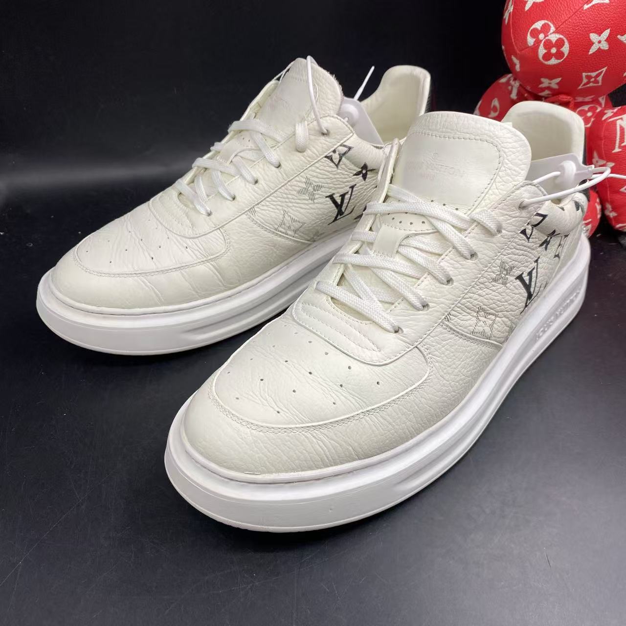 95新 LouisVuitton/路易威登 白色老花松糕鞋42欧码kke182