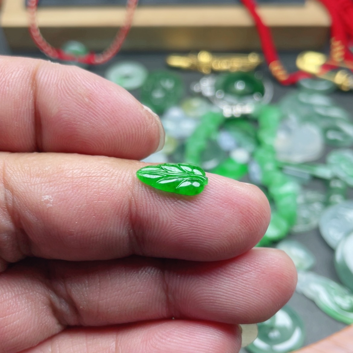 【闪购商品】翡翠颈饰未镶嵌翡翠