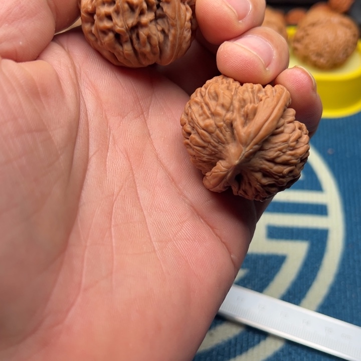 桃核吊坠莲花38核桃