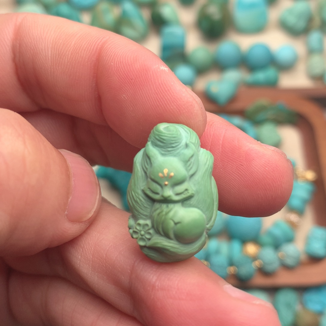 绿松石未镶嵌颈饰