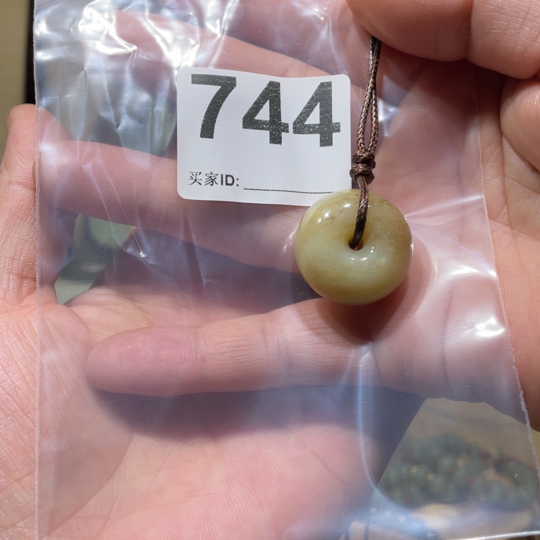 颈饰未镶嵌和田玉（糖玉）可*