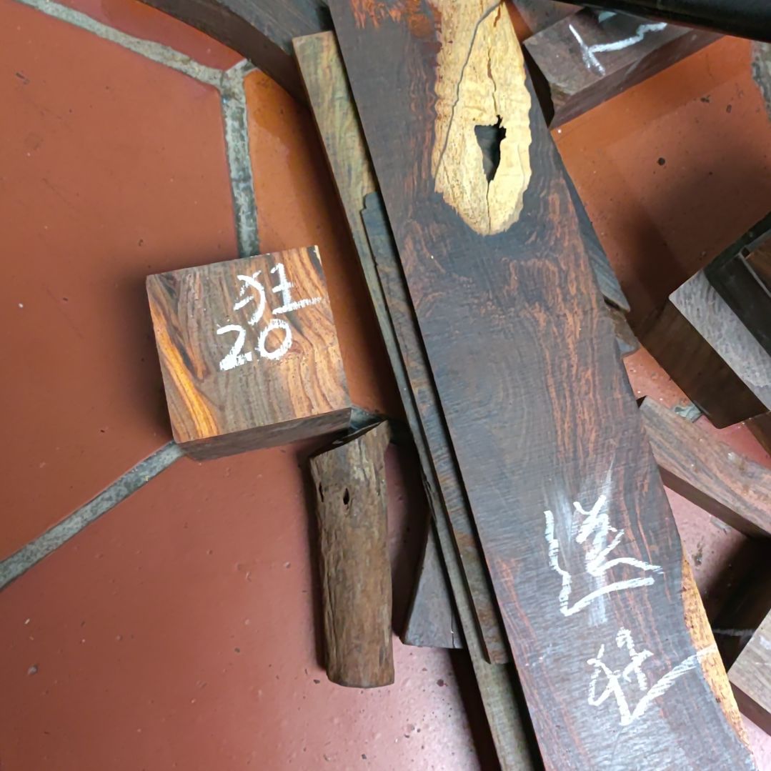 交趾黄檀（大红酸枝）111111111