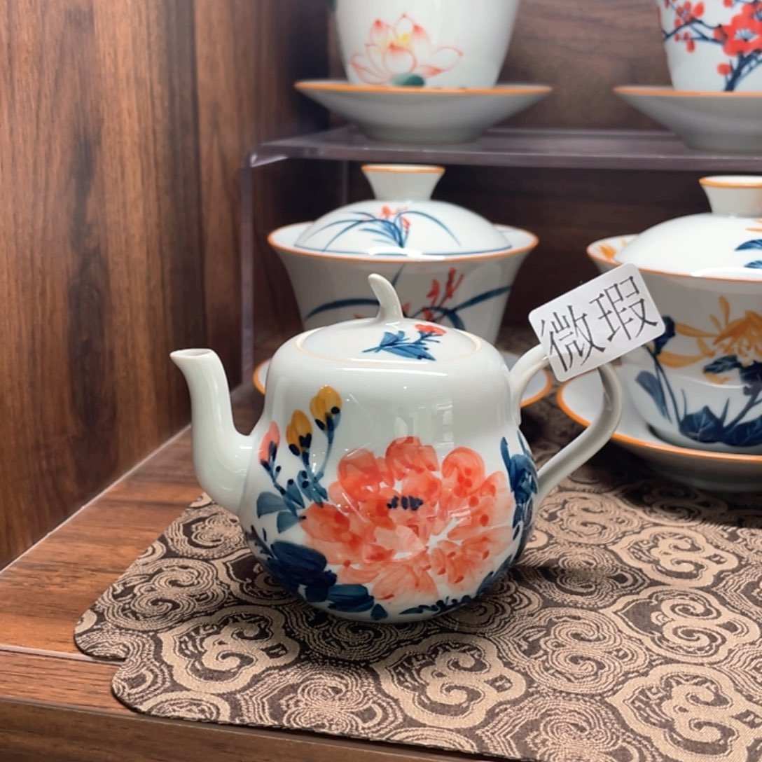 釉下手绘茶具微瑕