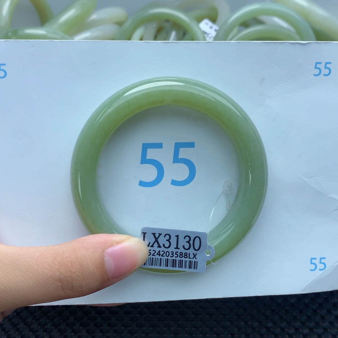 和田玉手镯未镶嵌快**生