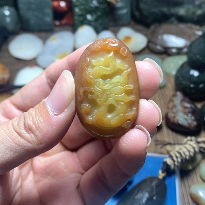 和田玉颈饰未镶嵌