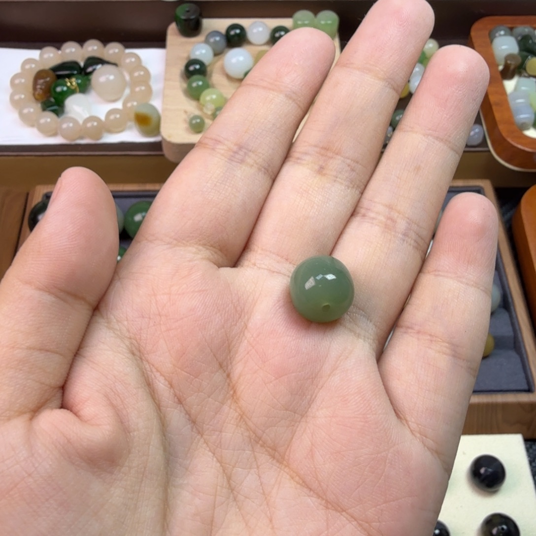 和田玉未镶嵌珠宝半成品粉青老型11*12