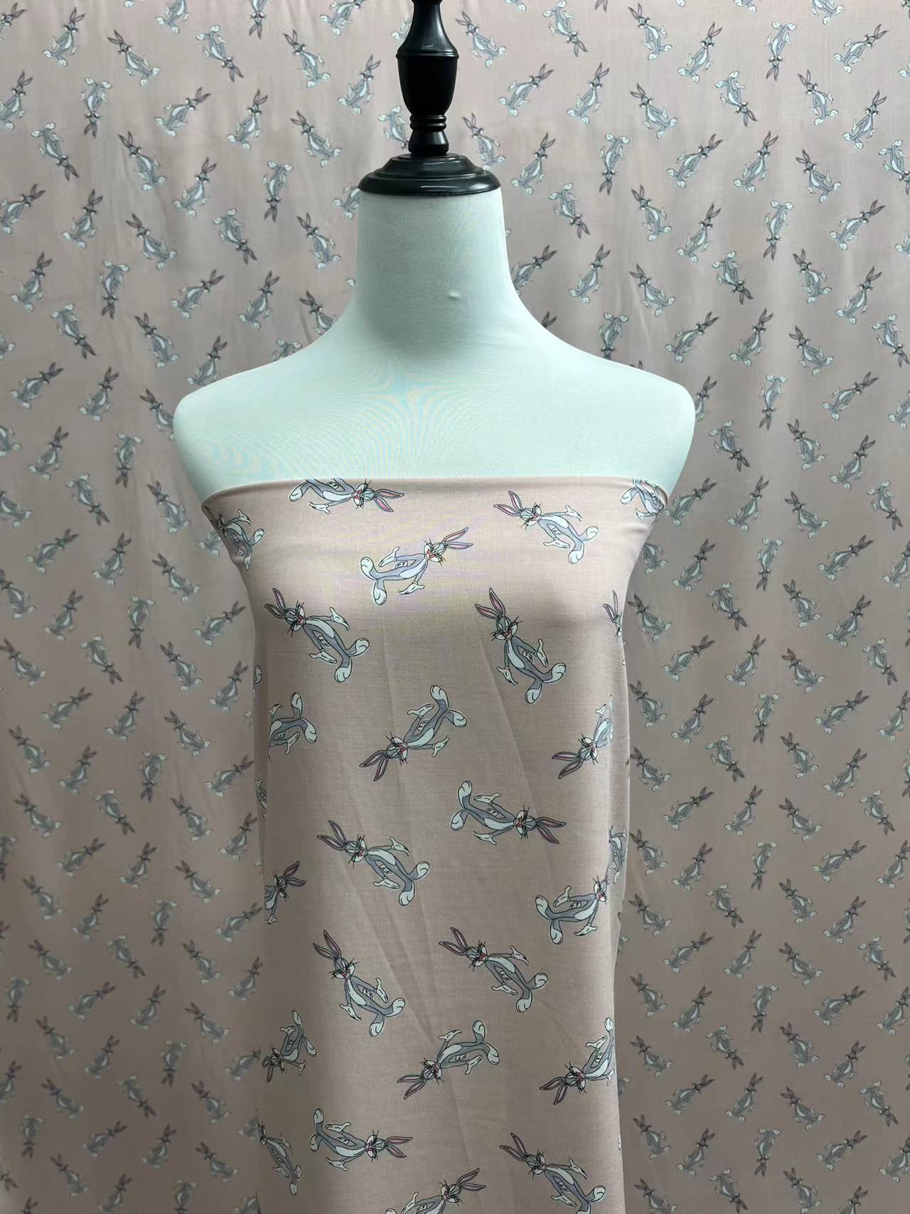  【名贵坊棉绸】重磅棉绸—粉色兔八哥