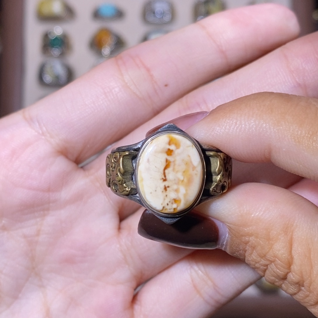 蜜蜡戒指银S925镶嵌翠**筑戒指