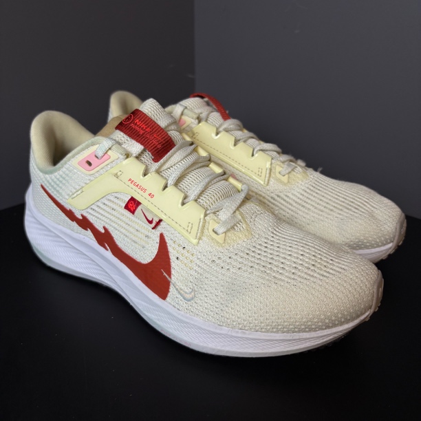 95新 maje 38码 Pegasus 40 飞马40 跑鞋 低帮 女款 白红 无盒