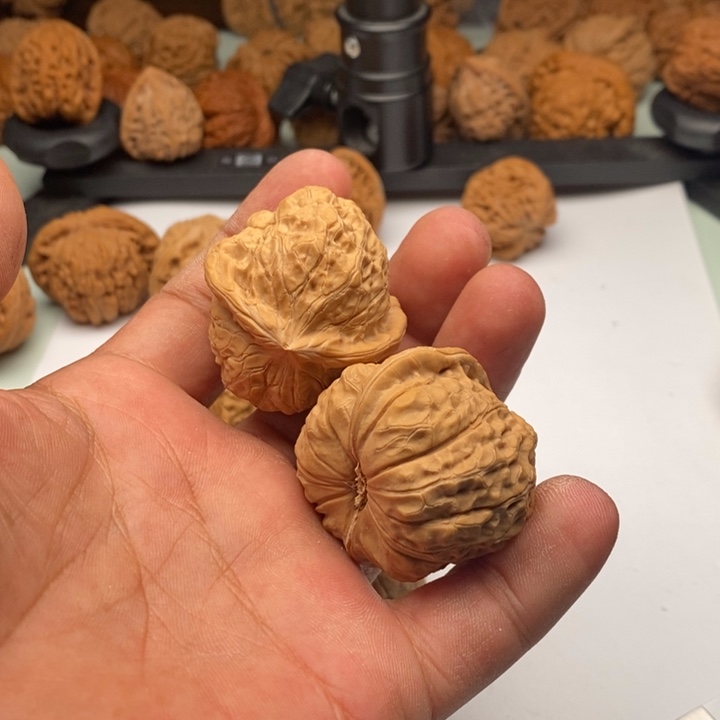 愉***情吊坠文玩核桃111111111111？我