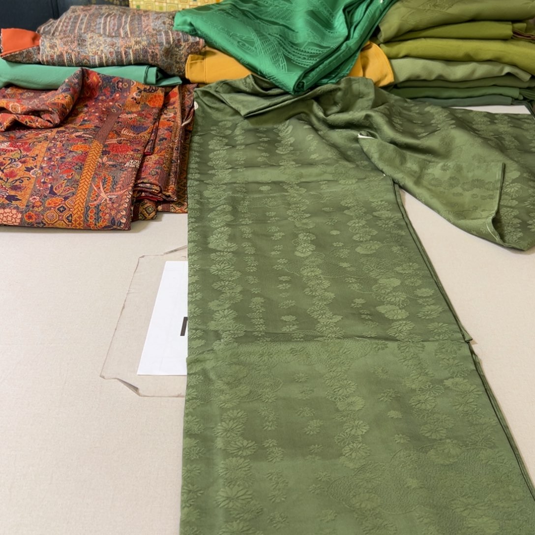 1号:正绢灰色色无