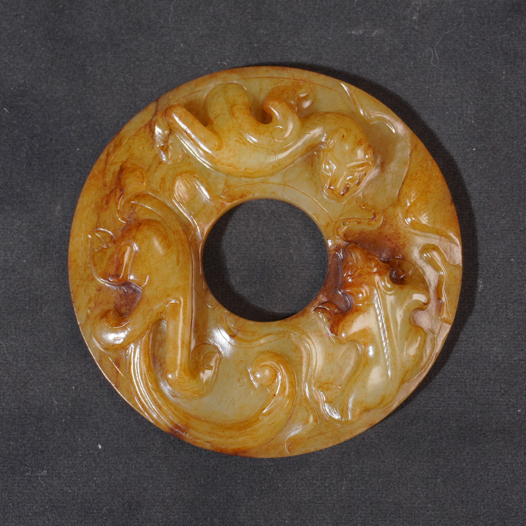 4SQ14  明 和田玉龙纹玉璧