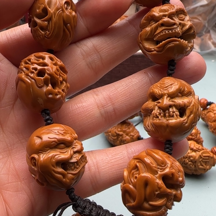 橄榄核手串雕刻工艺品